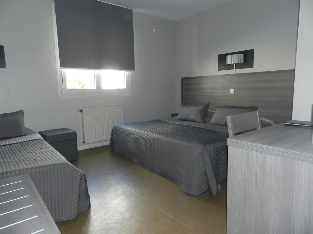 Hotel Le Cerizay Екстериор снимка
