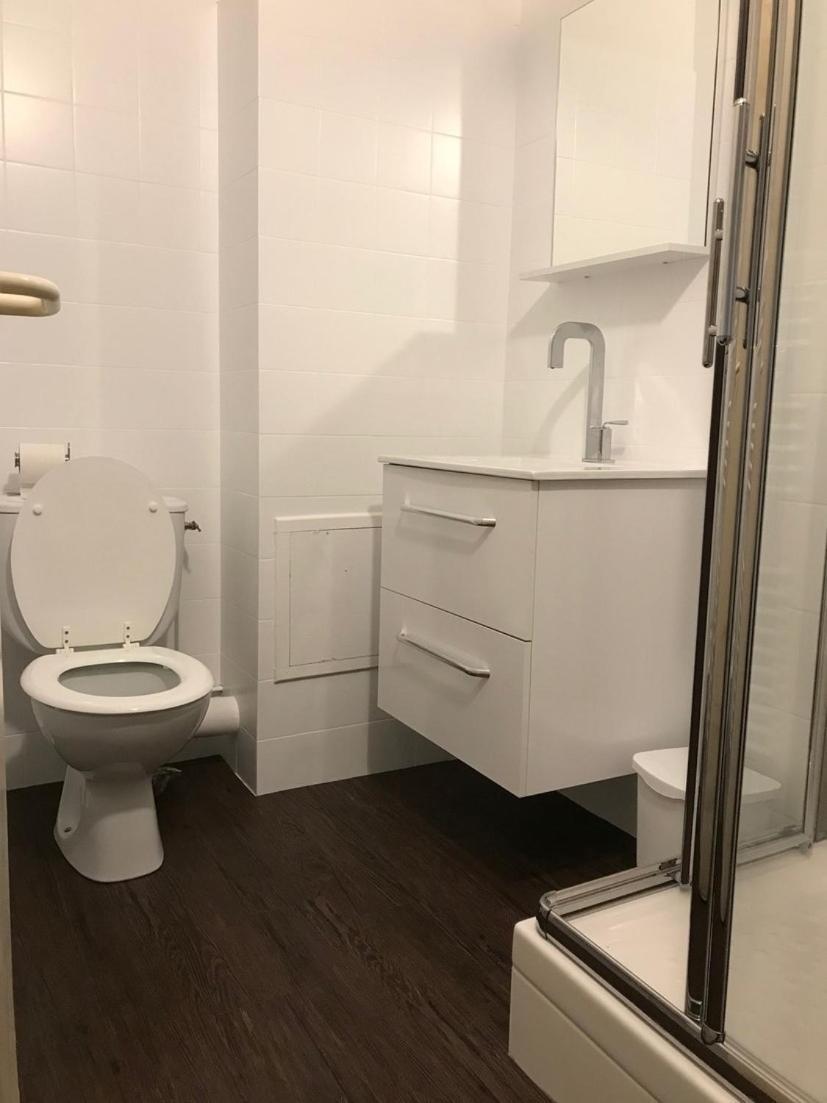 Hotel Le Cerizay Екстериор снимка